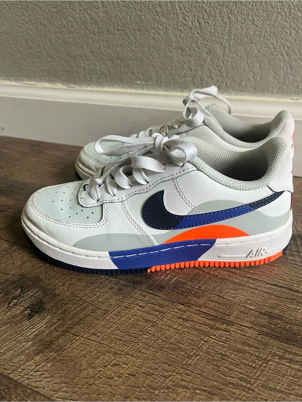 Nike Air Force 1 LV8 GS 'Upside Down boys size 1.5